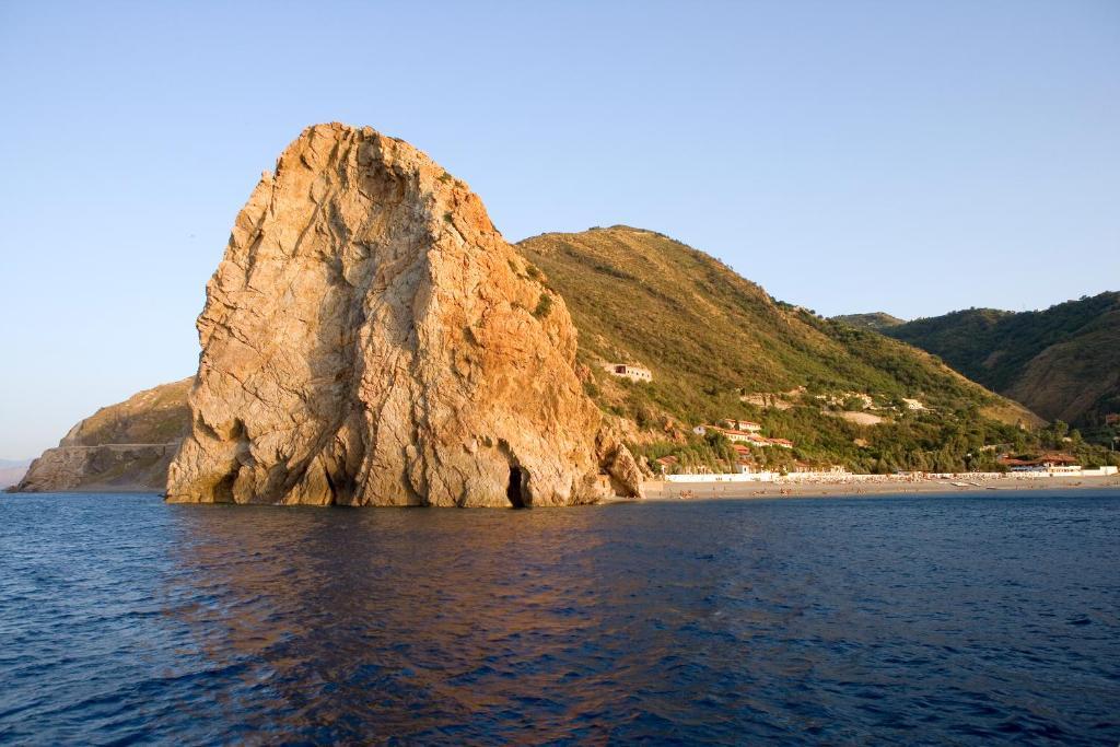 TH Gioiosa Mare - Capo Calavà Village Gioiosa Marea Esterno foto